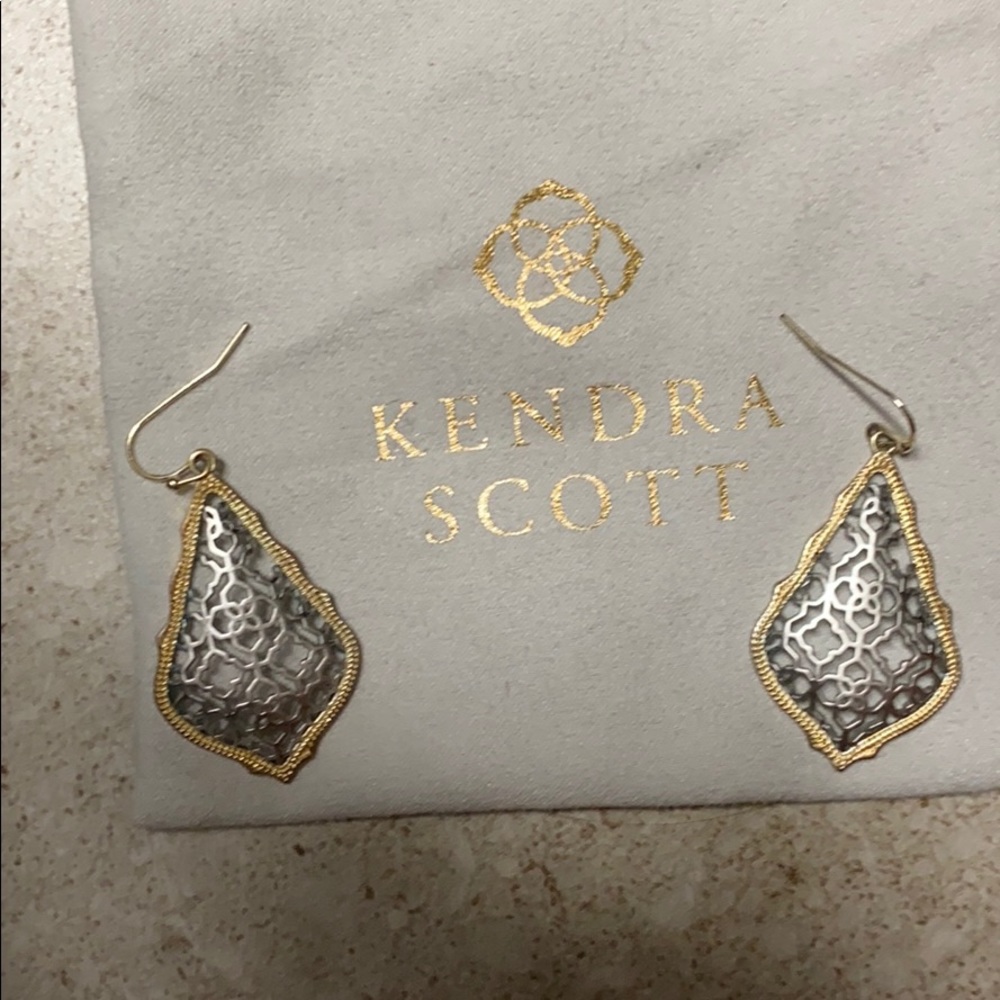 Beautiful Kendra earrings